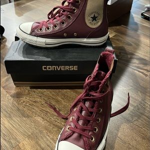 Converse leather high top shoes. Burgundy in color